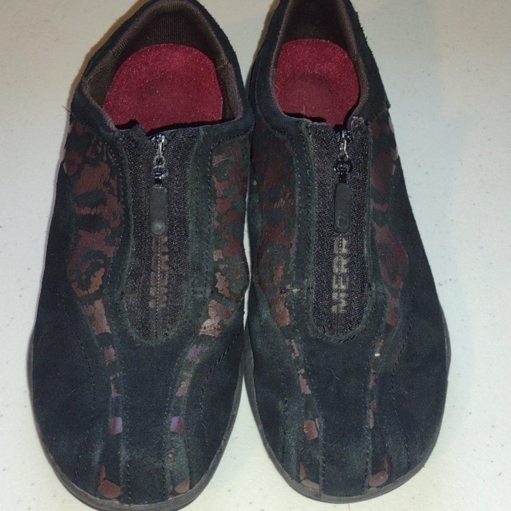Merrell slip-on zipper closure sneakers size:6.5